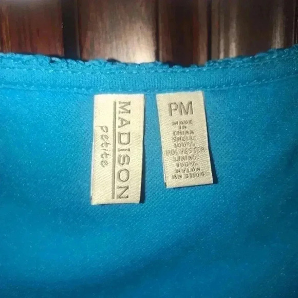 MADISON PETITE MEDIUM DRESS PREOWNED - Picture 6 of 7